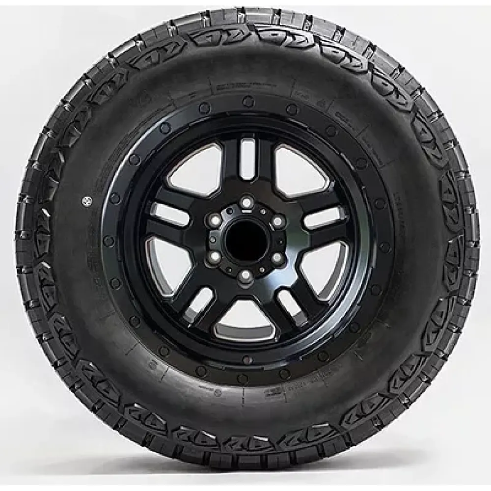 Compasal Grindor R/T 235/75 R15 110/107Q