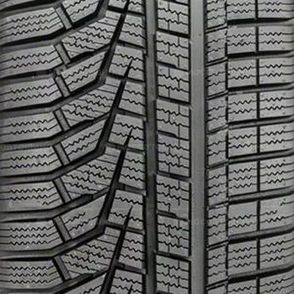 Hankook W320A i cept Evo2 225/45 R18 95V XL