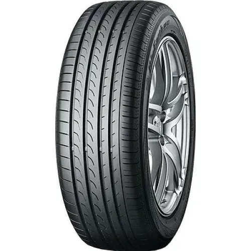 Yokohama Bluearth RV02 215/60 R17 96H
